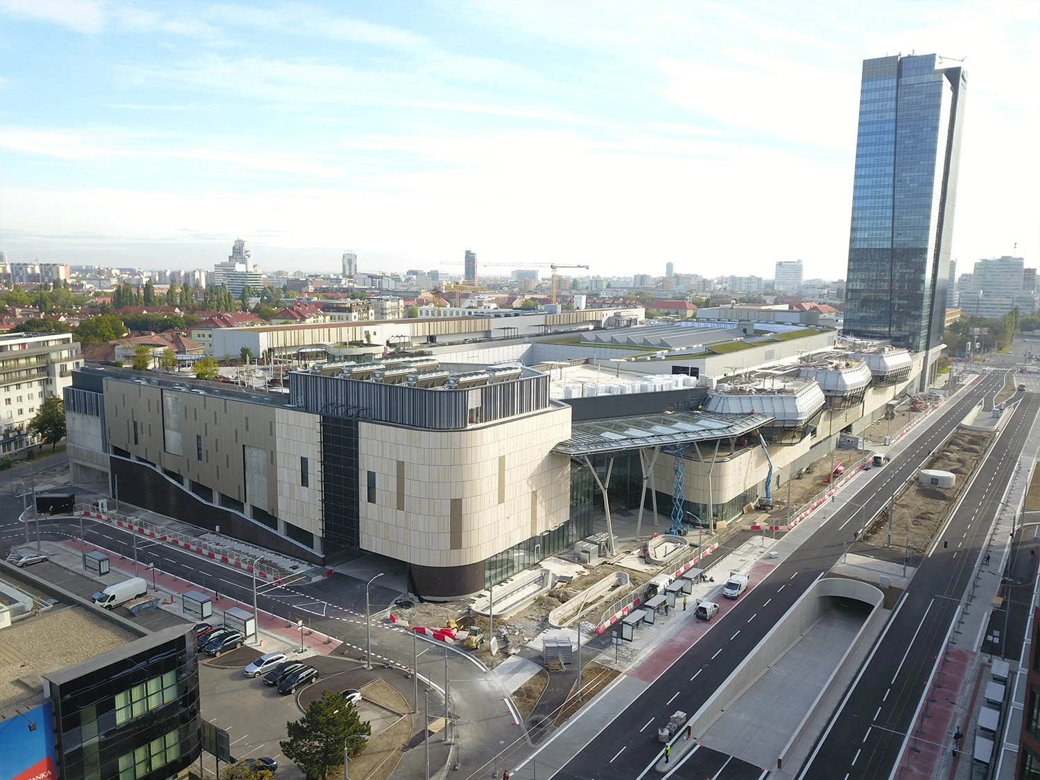 NIVY MALL BRATISLAVA SK