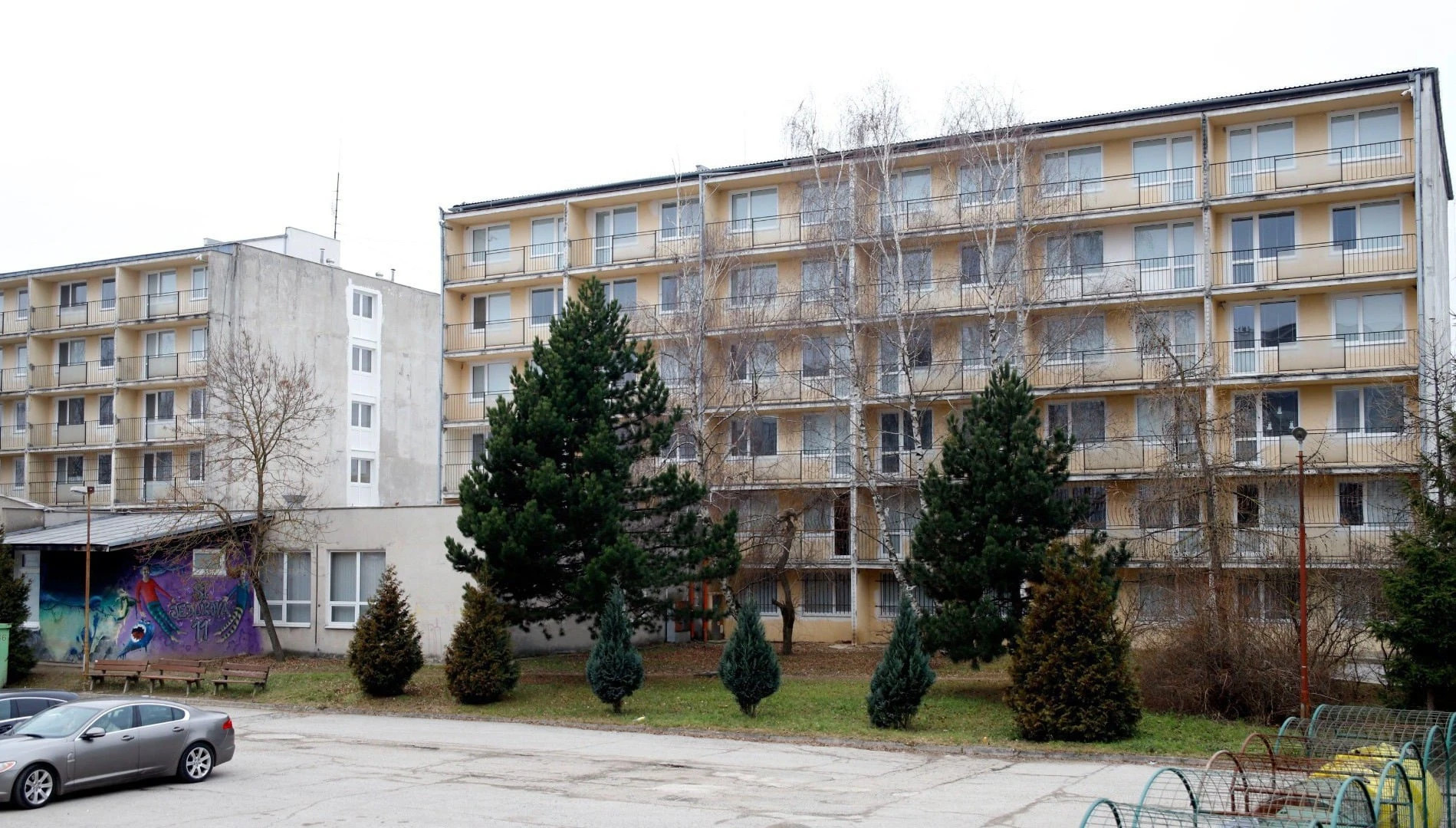 STREDOŠKOLSKE INTERNAT KE 