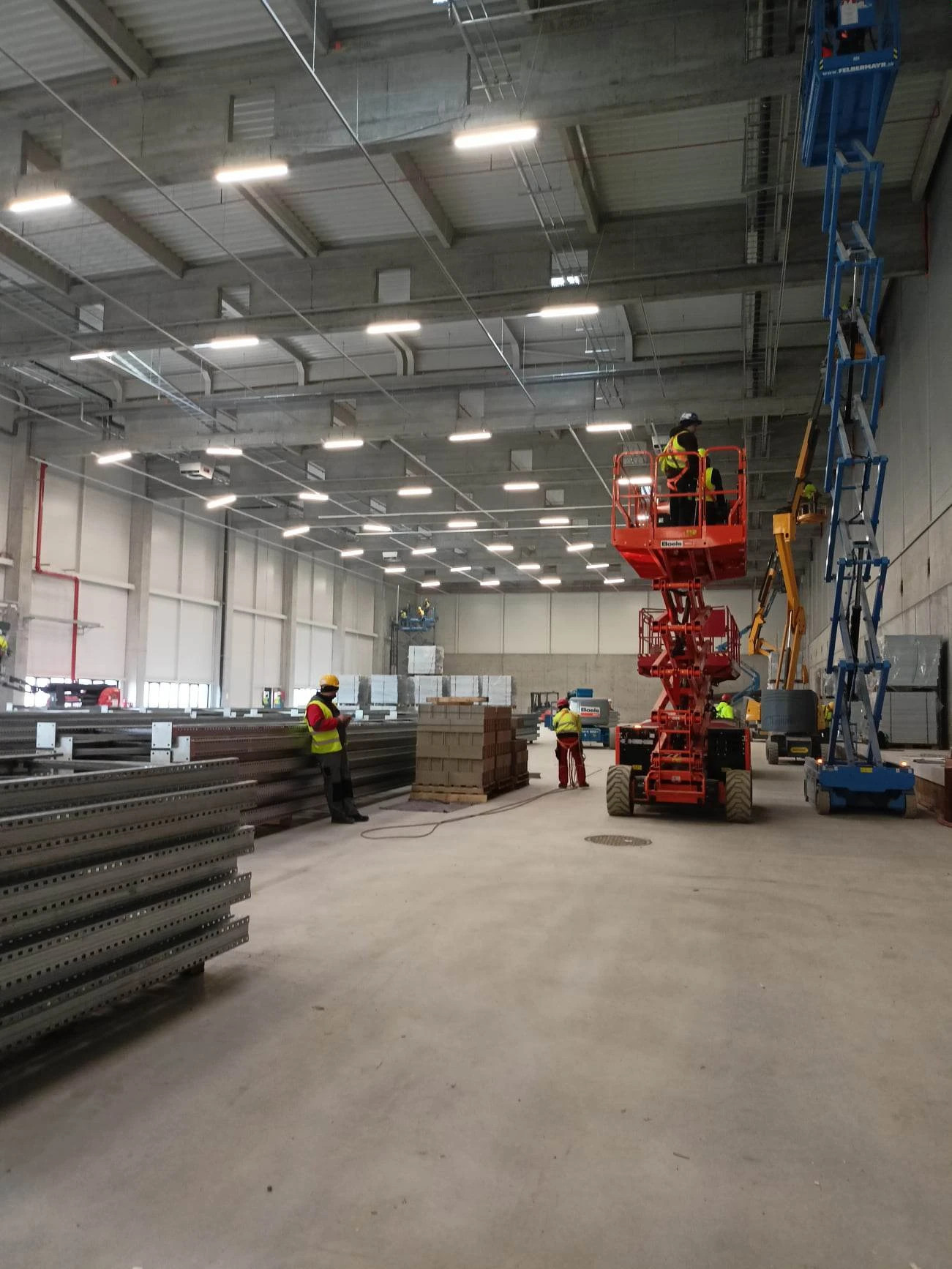 VOLKSWAGEN BRATISLAVA HALA H7 NOVA LISOVŇA SK 