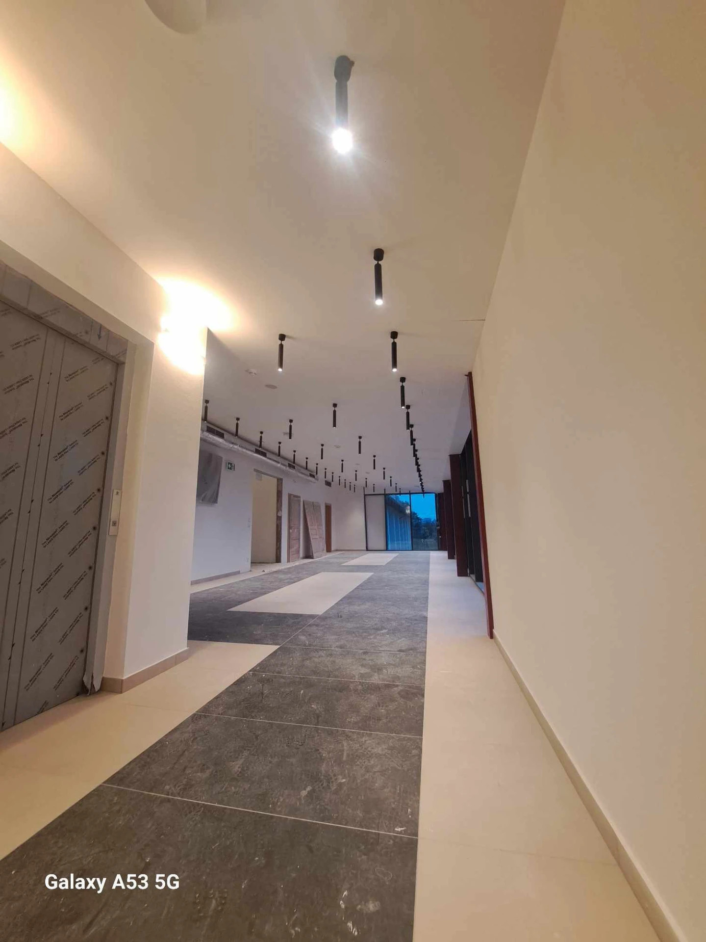 DIVADLO ARÉNA BA SK