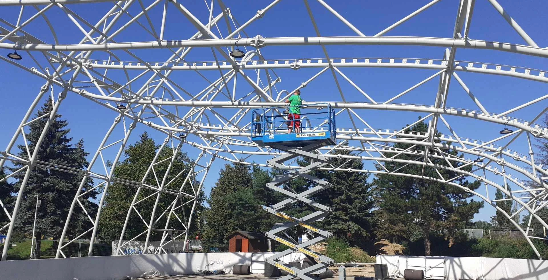 ZASTREŠENIE ĽADOVEJ PLOCHY KE SK